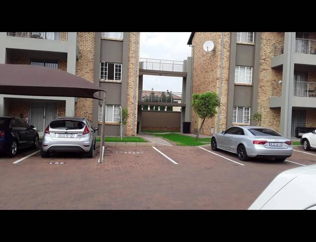 2 BEDROOM APARTMENT FOR SALE IN STONERIDGE